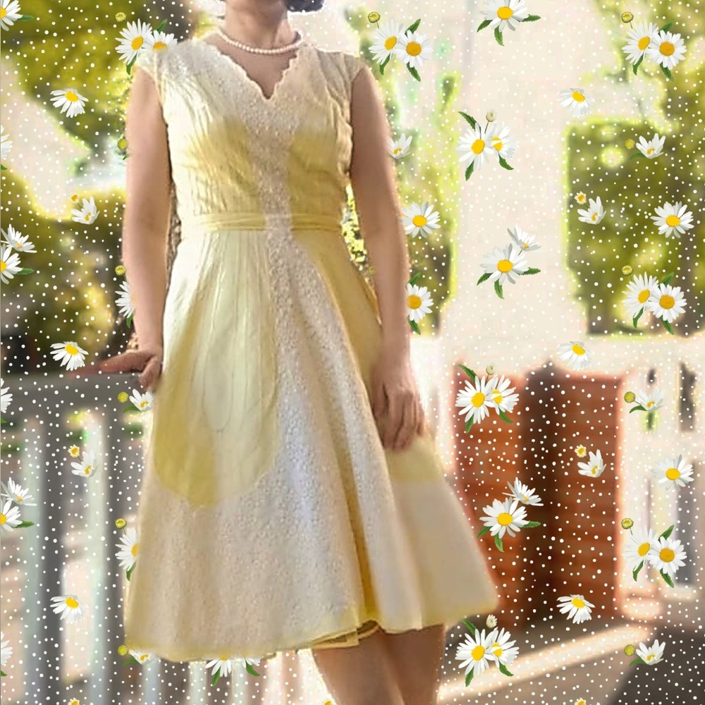 Vintage Yellow Sleeveless V-Neck A-Line Midi Dress